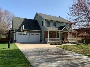 4600 Grove Dr, Lawrence, KS 66049