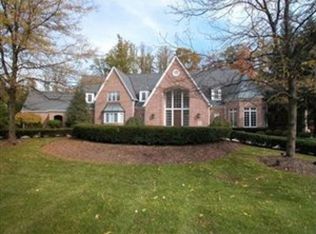 520 Club Dr, Aurora, OH 44202