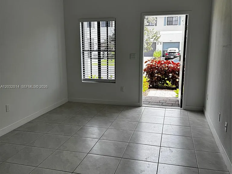4860 Dillion St #4860 — Photo 7