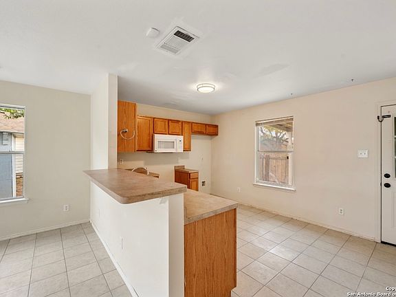 4th image of 1666 Prickly Pear Dr