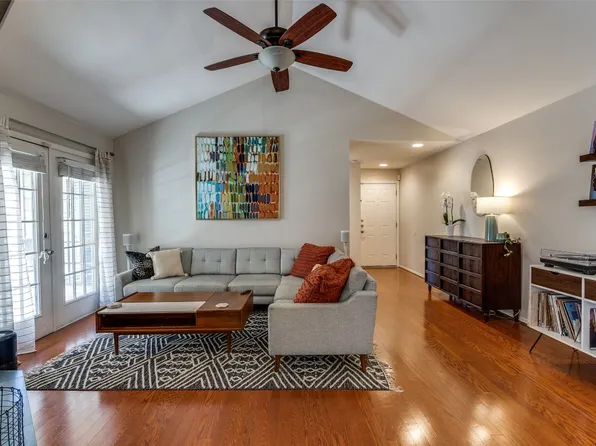 5200 Martel Ave APT 17C, Dallas, TX 75206