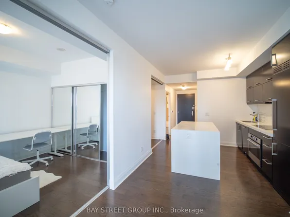 1080 Bay St, Toronto, ON