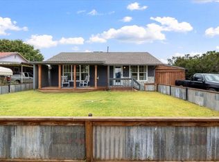 1835 9th St, Levelland, TX 79336
