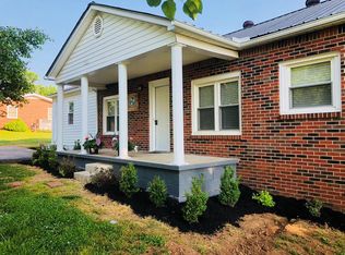 1014 Vaughn St, Livingston, TN 38570