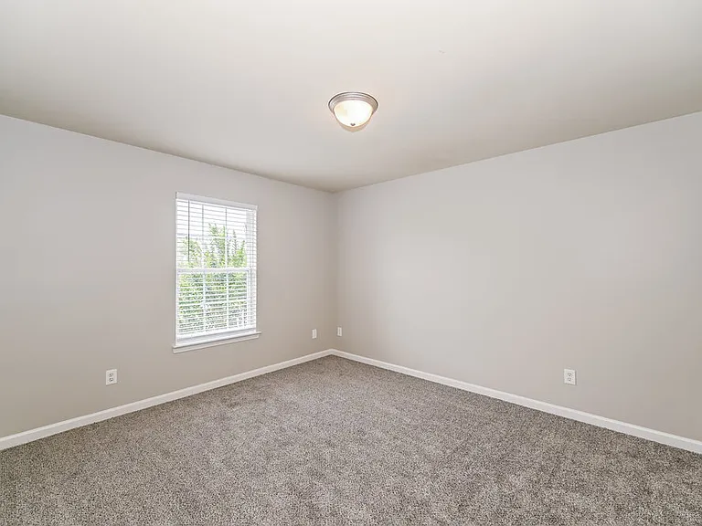 167 Lyndhurst Dr — Photo 14