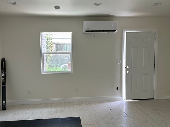 4th image of 4218 W 132nd St #C