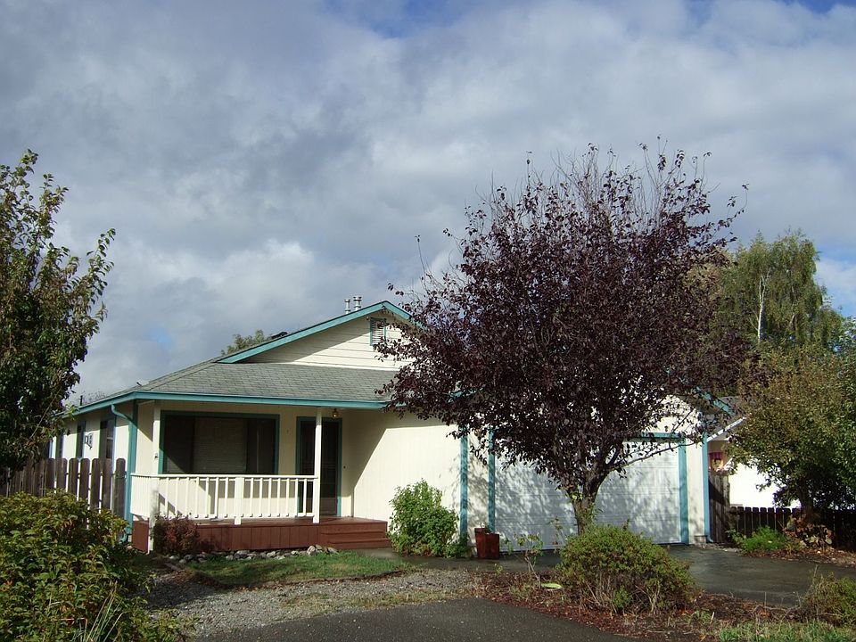2046 Olsen Ct