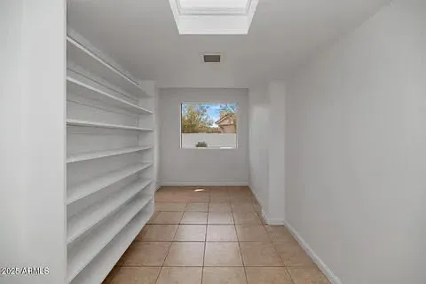7250 E Paradise Dr — Photo 9