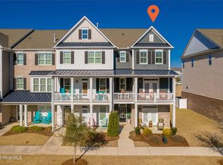 211 Shearwater Ln, Beaufort, NC 28516