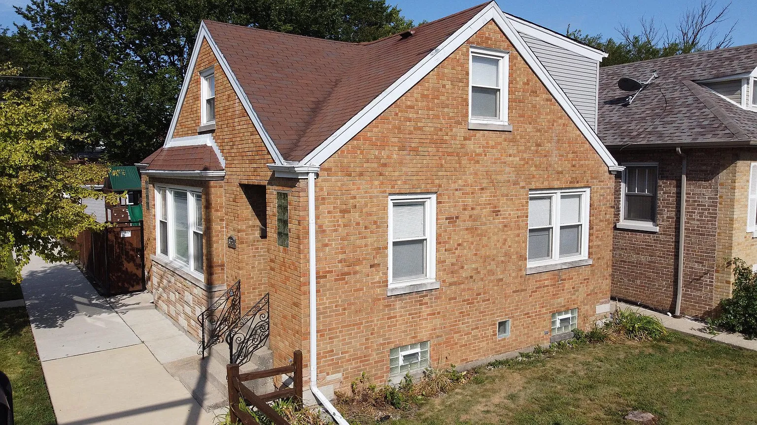 6404 W Dickens Ave photo 1