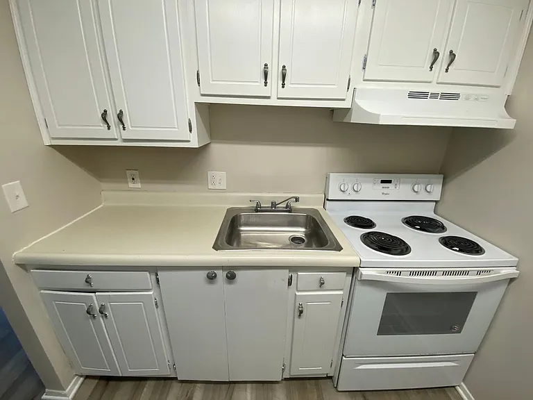 5520 Beavercrest Dr — Photo 3