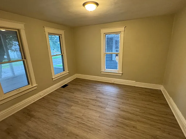 315 W Nebraska Ave — Photo 5