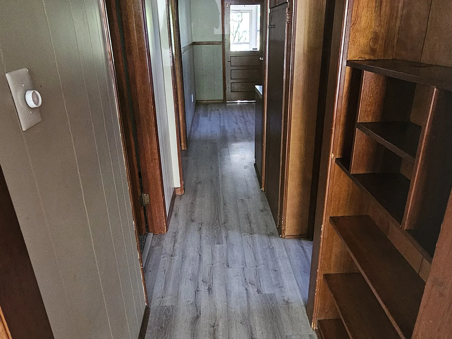 3 bed, 1110 sqft, $1,300 — Photo 3