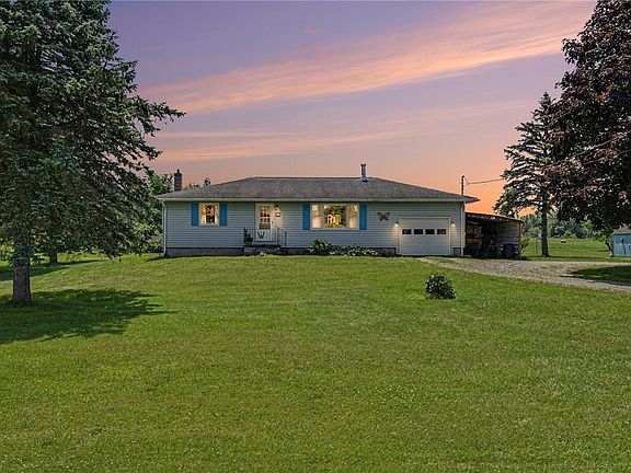 2nd image of 36 McKay St