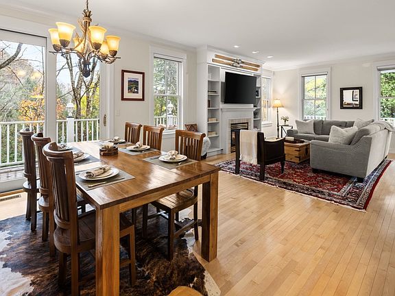 5th image of 29 Palisades Lane #130