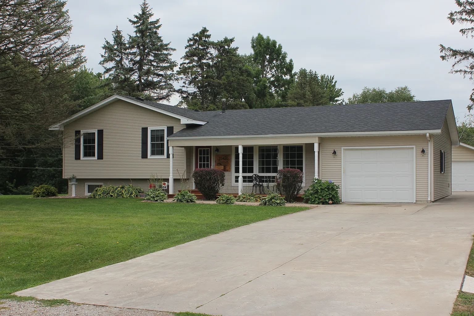 23420 96th Ave N photo 1