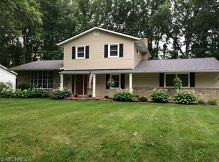 114 Scenic View Dr, Akron, OH 44321