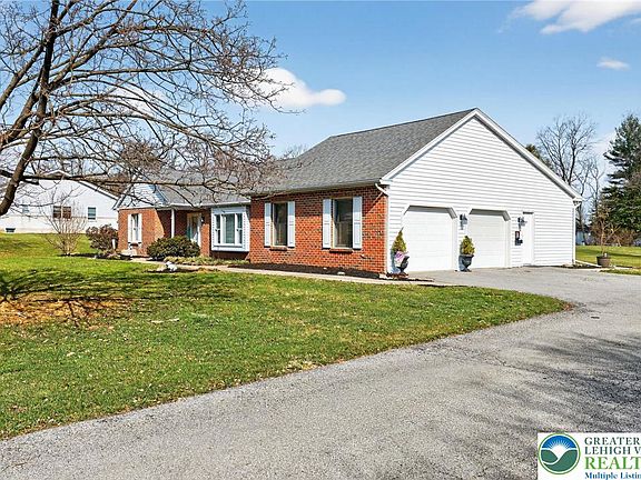 4th image of 1701 Minesite Rd