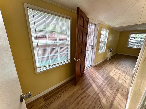 3rd image of 2742 Illinois Ave #1/2