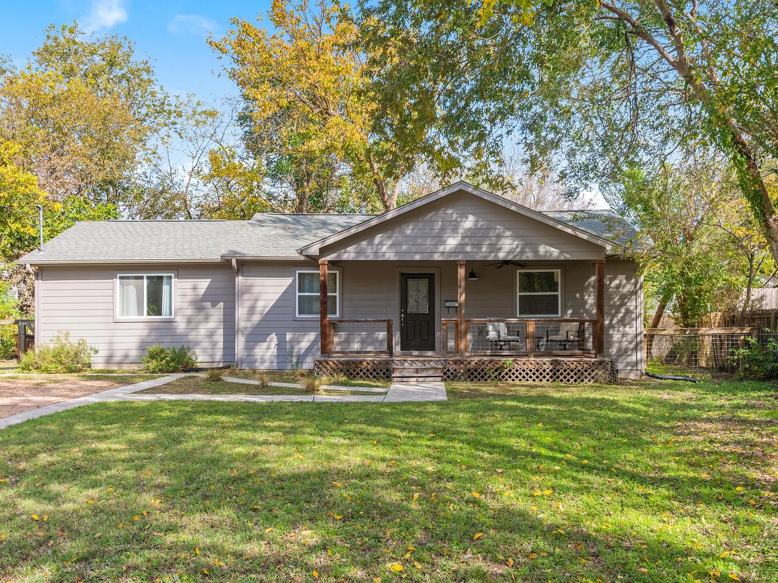 3 bed, 1250 sqft, $2,500 — Photo 3