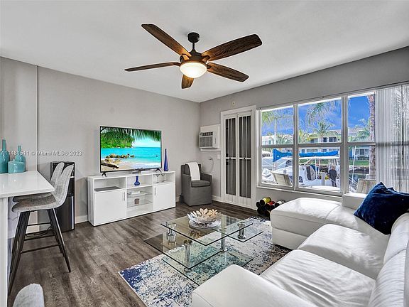 3rd image of 2808 NE 33rd Ct APT 110
