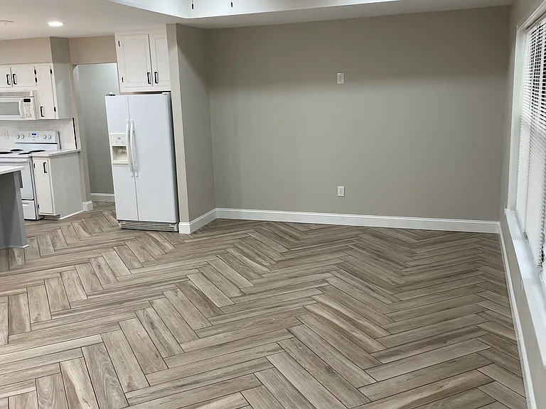 104 N Woodland Dr — Photo 4