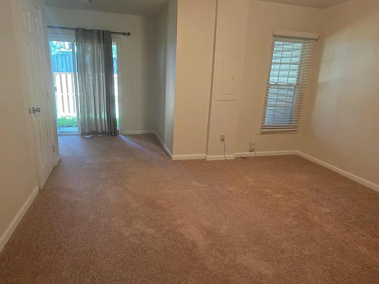 7766 Black Horse Ct — Photo 22