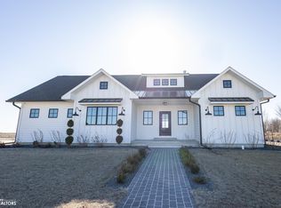 325 W Fuller Dr, Garner, IA 50438