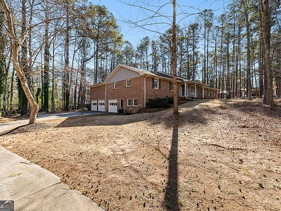 3rd image of 250 Devilla Trce