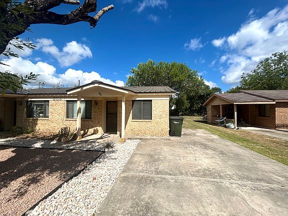 2nd image of 206A Redbud Ln #A