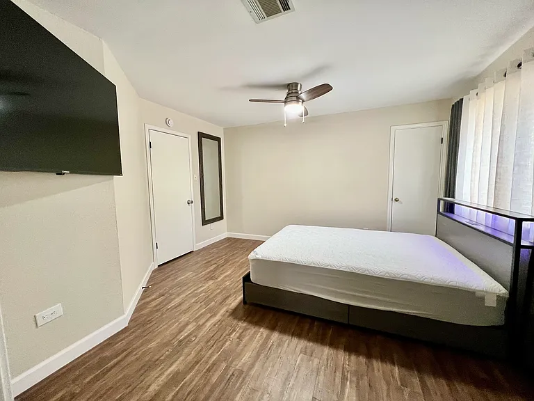 716 Shiny Rock Dr — Photo 3