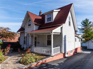 72 North St, Stoneham, MA 02180