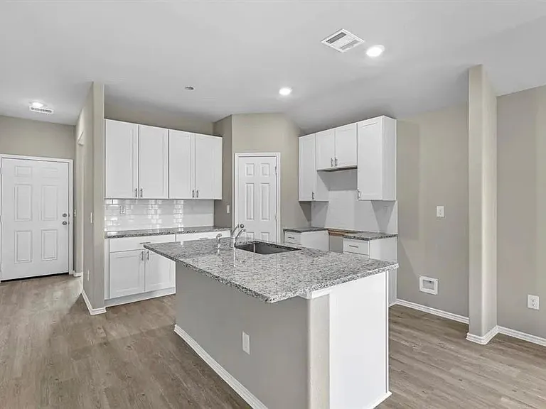 8213 Red Spruce St — Photo 26