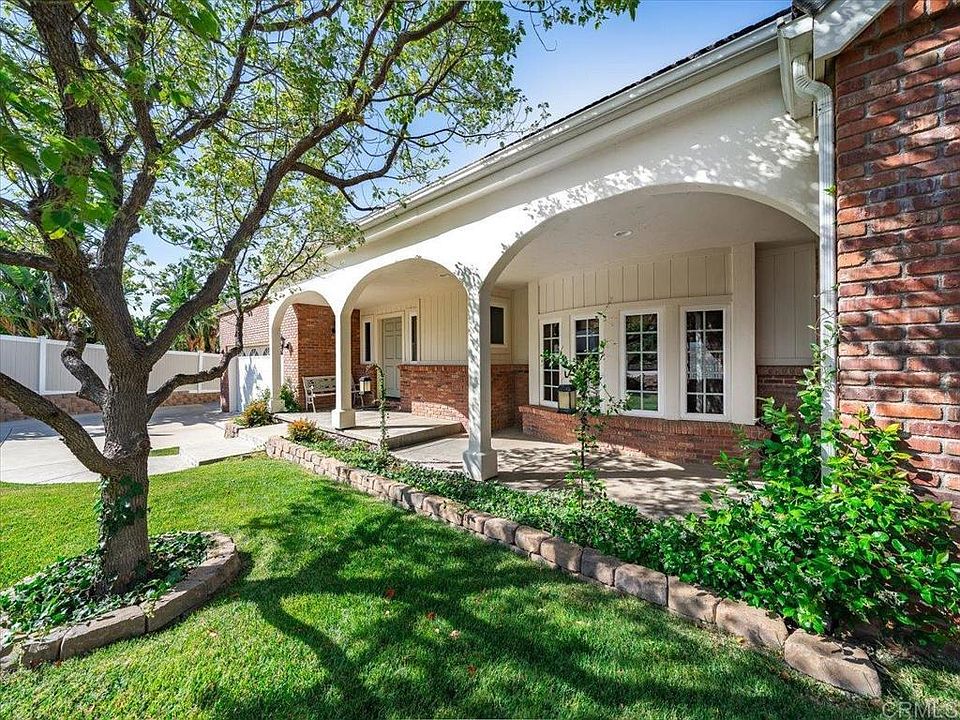 1st image of 23786 Moonglow Ct