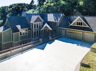 5041 Lake Harbor Rd, Muskegon, MI 49441