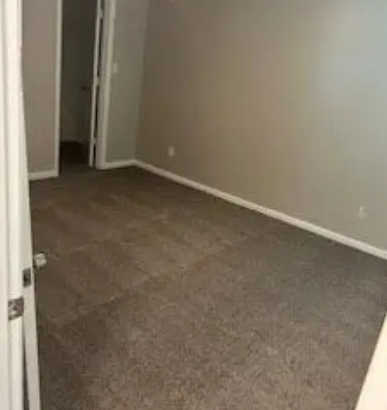 5691 Waterford Ct — Photo 6