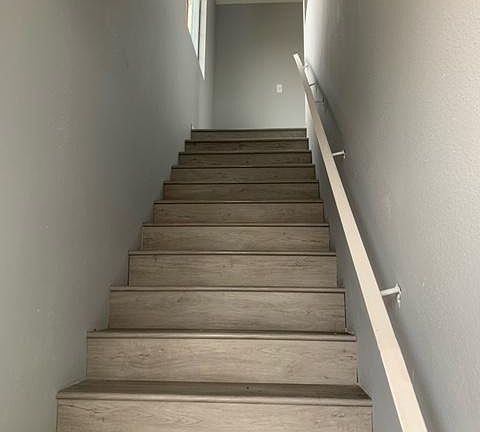3rd image of 9432 Parmelee Ave