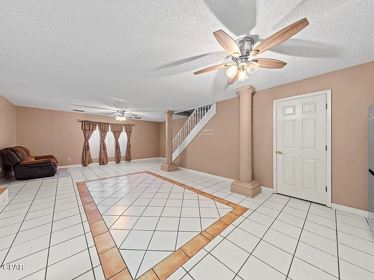 301 Fairway Blvd — Photo 14