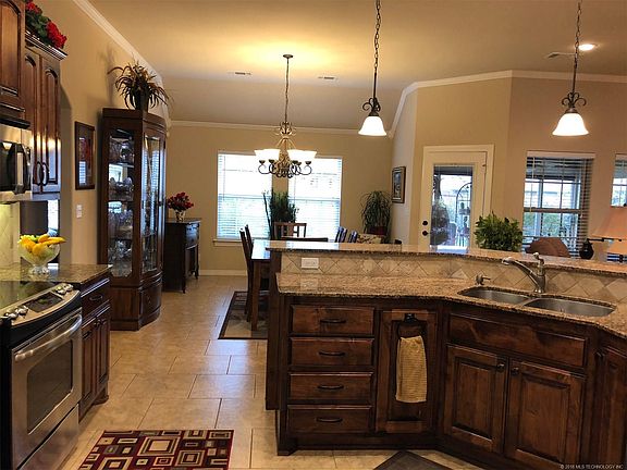 5th image of 14714 S Courtney Ln W