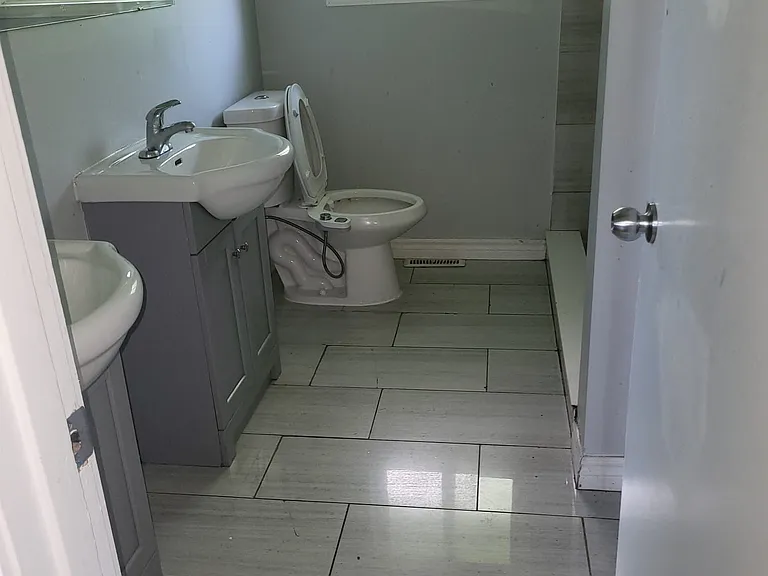 8748 Creditview Rd — Photo 12