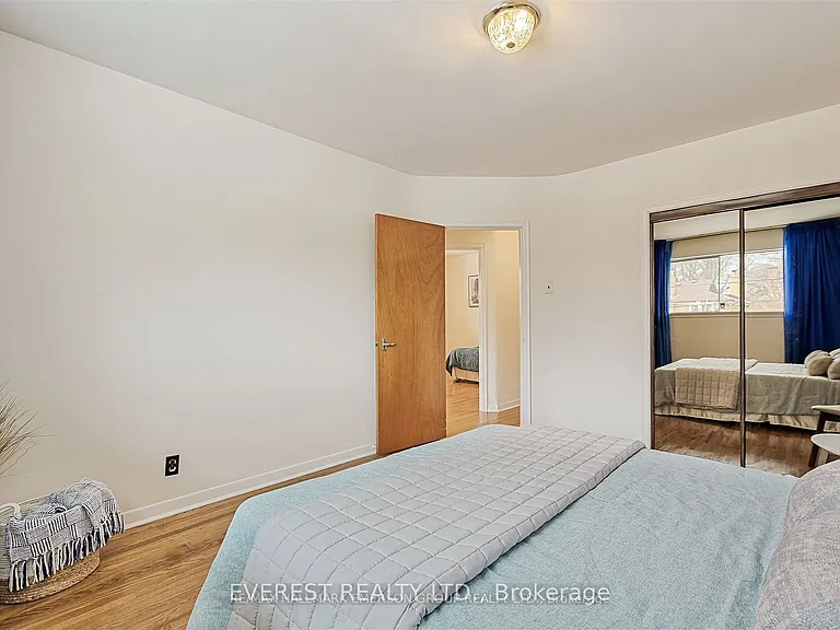 99 Rochman Blvd — Photo 9