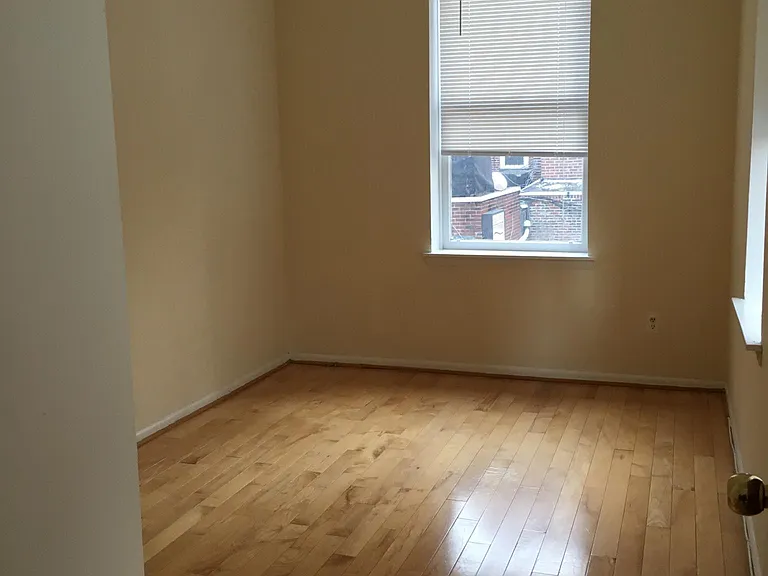 201 S 12th St #4B — Photo 9