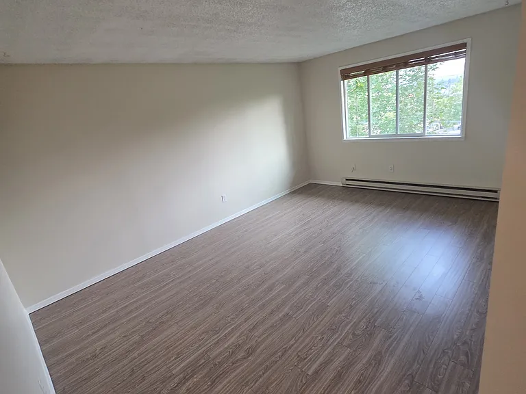 1825 W Pacific Ave #8 — Photo 1