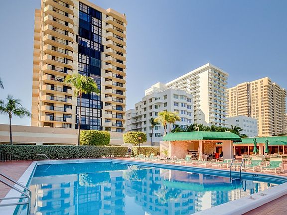 2nd image of 2401 Collins Ave #1313