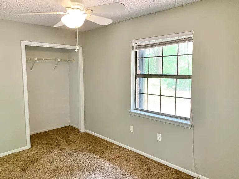 317 Somerset Dr — Photo 41