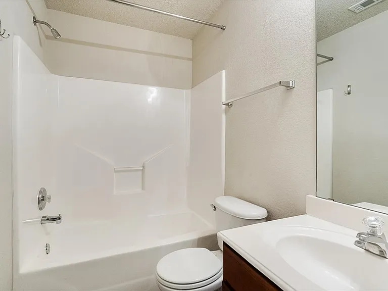 9812 George Washington Dr — Photo 22
