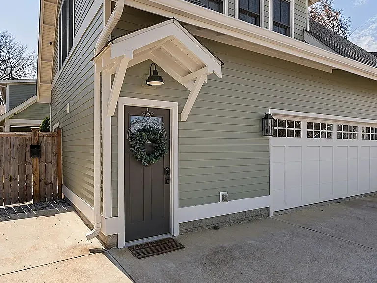 920 Lawrence Ave #B — Photo 24