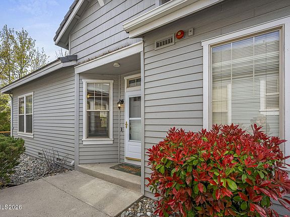 3rd image of 6516 Aston Cir