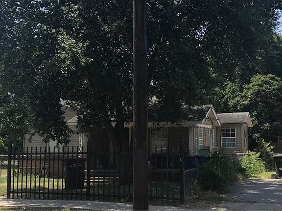 2nd image of 204 Hearne Ave