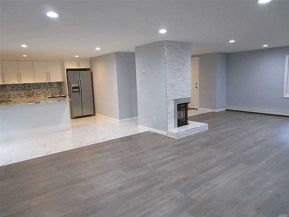 4th image of 12 Lehigh Ln